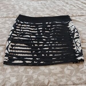 Robert Rodriguez 100% Silk Skirt. Size 6